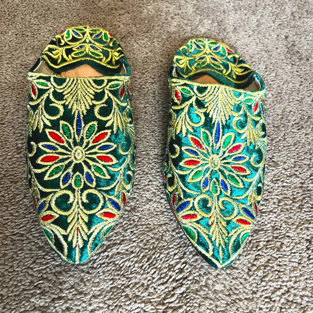 Authentic ethnic Moroccan embroidered flat shoes.